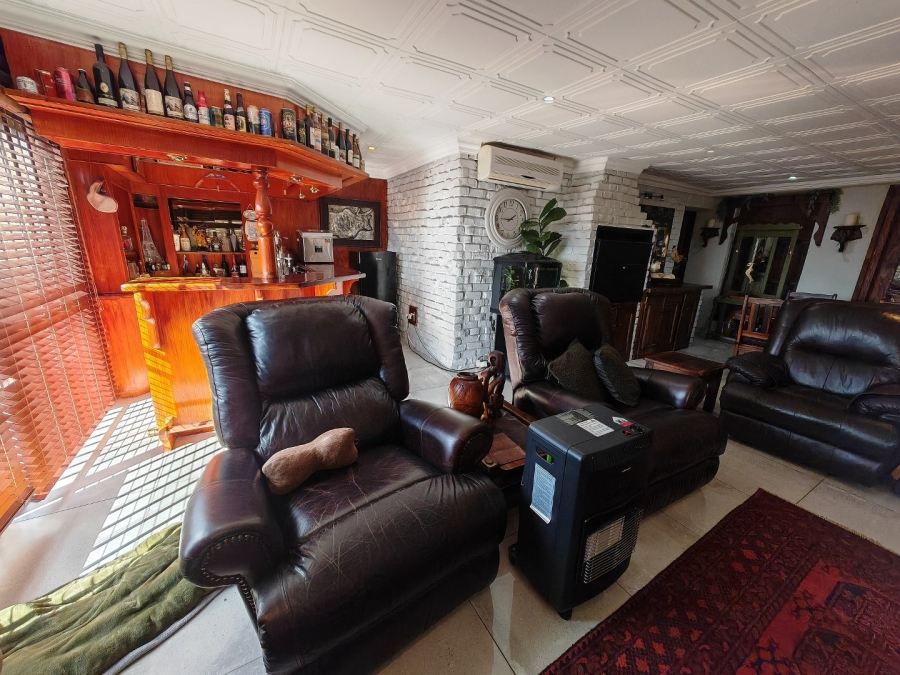 6 Bedroom Property for Sale in Dan Pienaar Free State